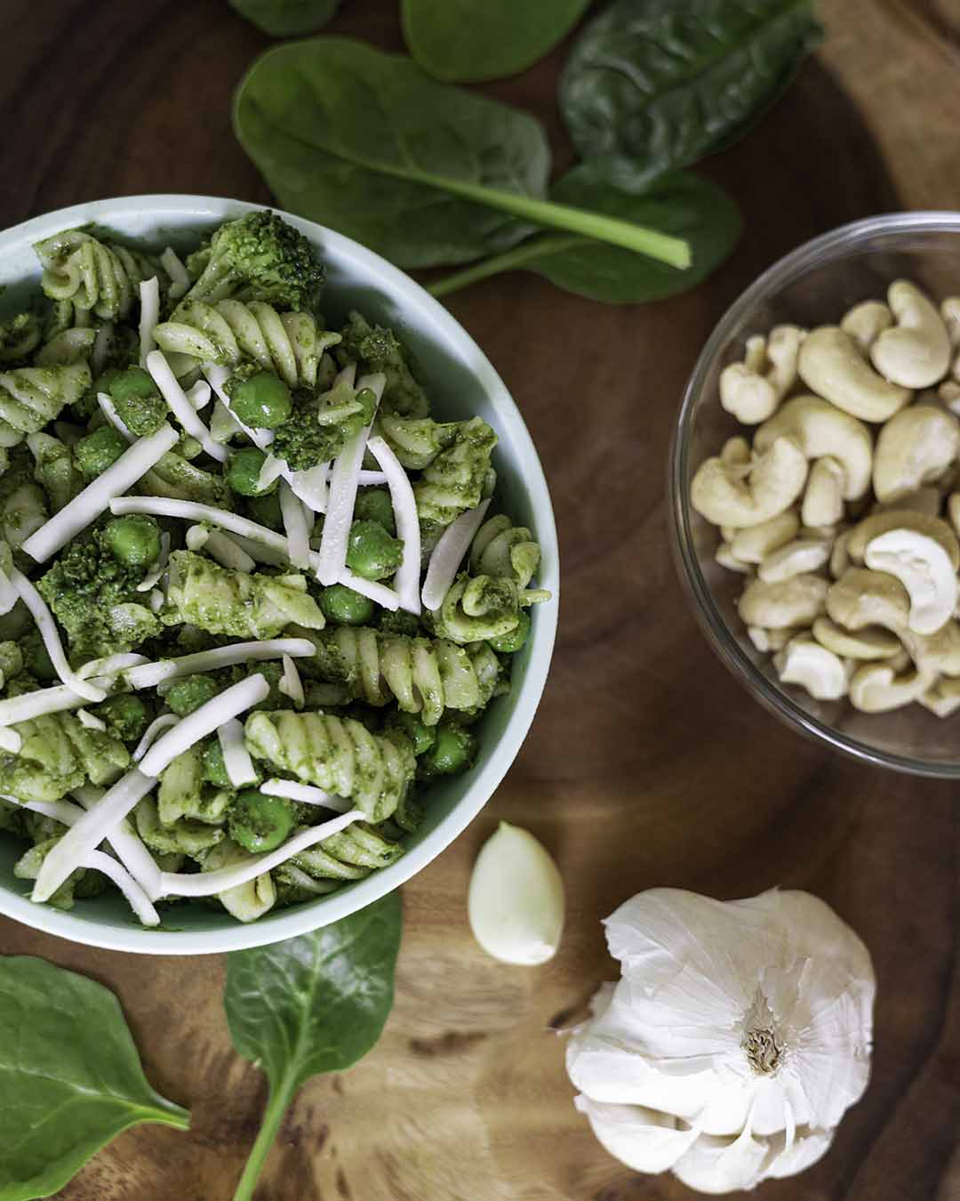 green pesto pasta with vegetables 